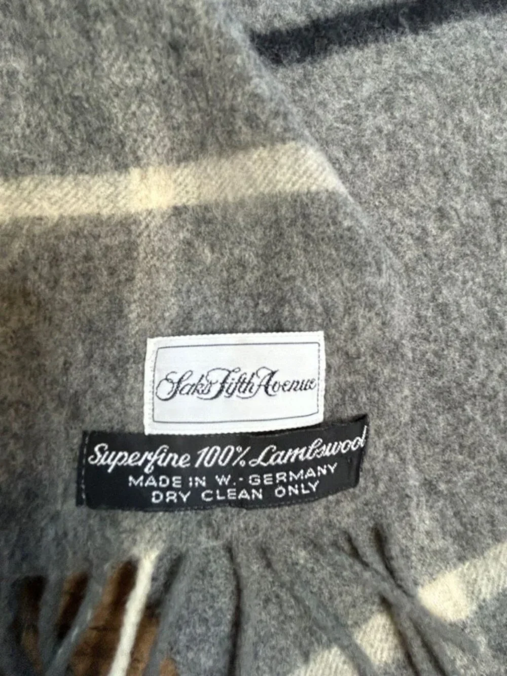 Saks Fifth Avenue Vintage 100% SuperFine Lambswool Gray Windowpane Men's Scarf